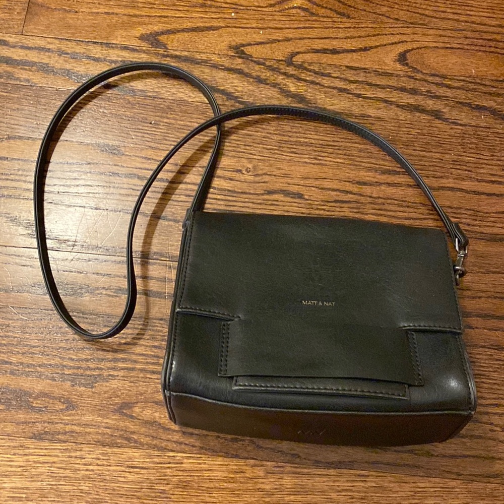Matt & Nat Vegan Leather Crossbody